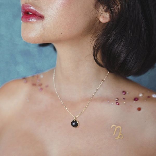 Набір Bijoux Indiscrets HOROSCOPE - Capricorn (Козеріг) вібратор на палець, гель для клітора, підвіска B0307 фото